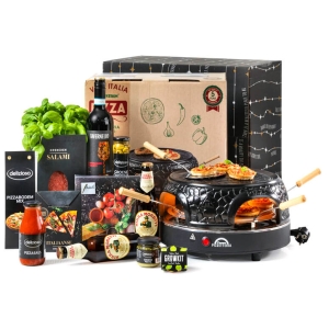 Mediterraans kerstpakket met heerlijke producten en pizzaoven